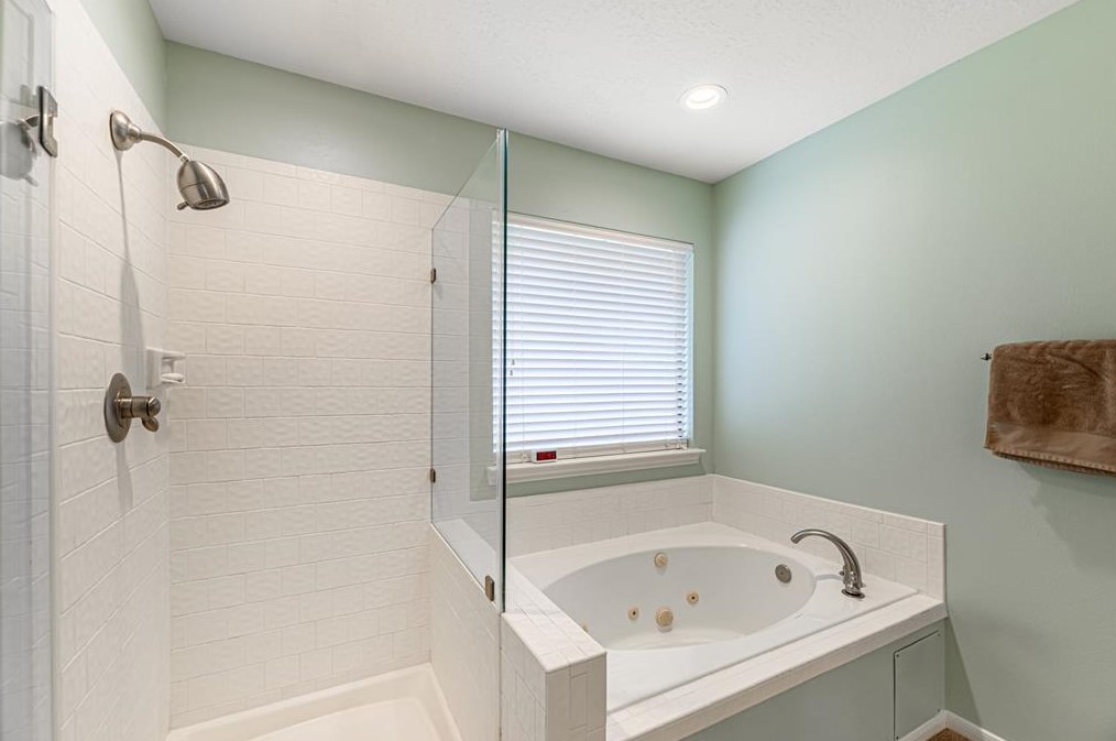 7610 Clover Cyn, Houston TX  77095-4034 exterior