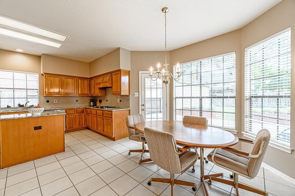 7610 Clover Cyn, Houston TX  77095-4034 exterior