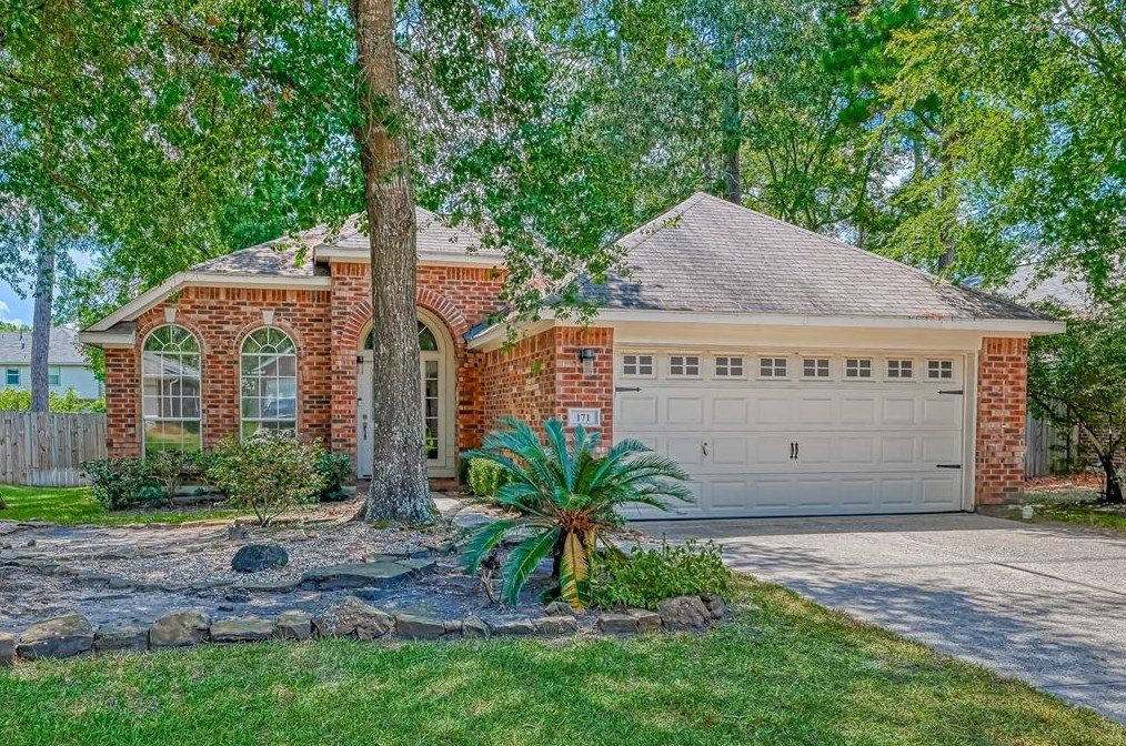 171 Merryweather Pl, Conroe, TX 77384