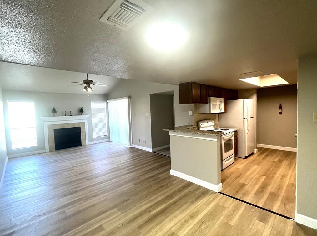 14777 Wunderlich Dr Apt 304, Houston, TX 77069