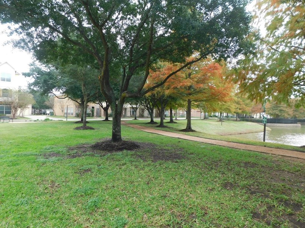 2624 Starboard Point Dr, Houston TX  77054-1031 exterior