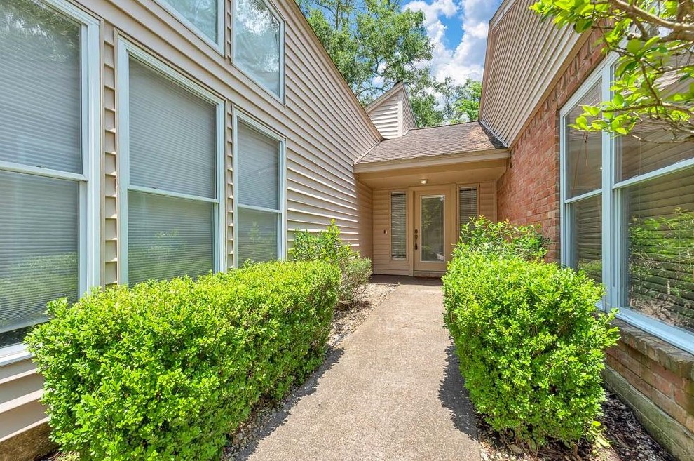 25106 Butterwick Dr, Spring TX  77389-3339 exterior