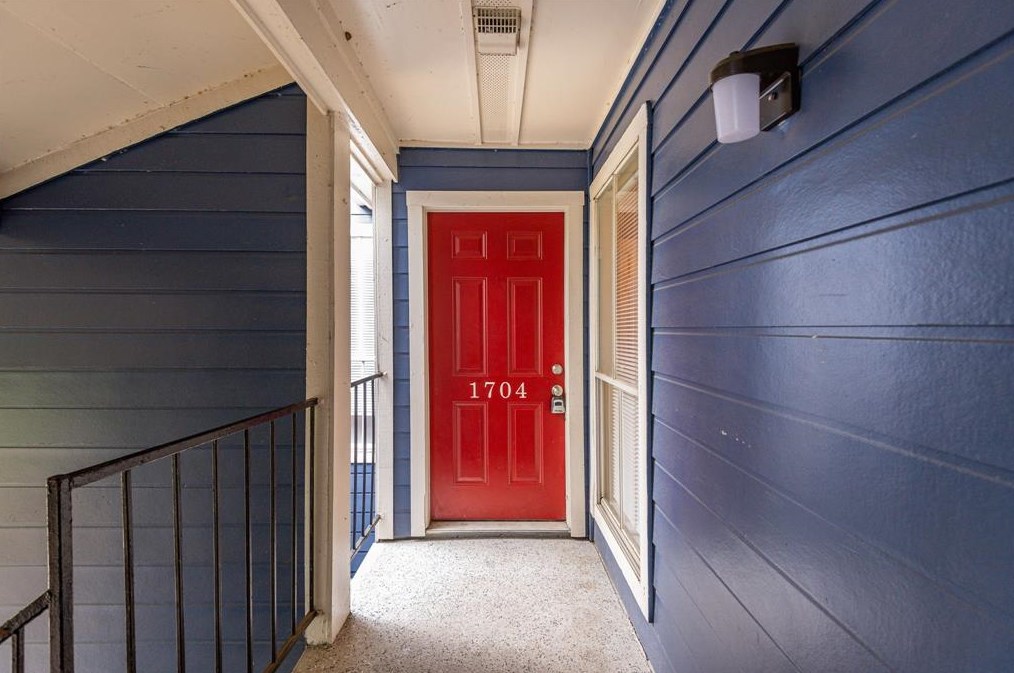 18519 Egret Bay Blvd #1704, Houston, TX 77058