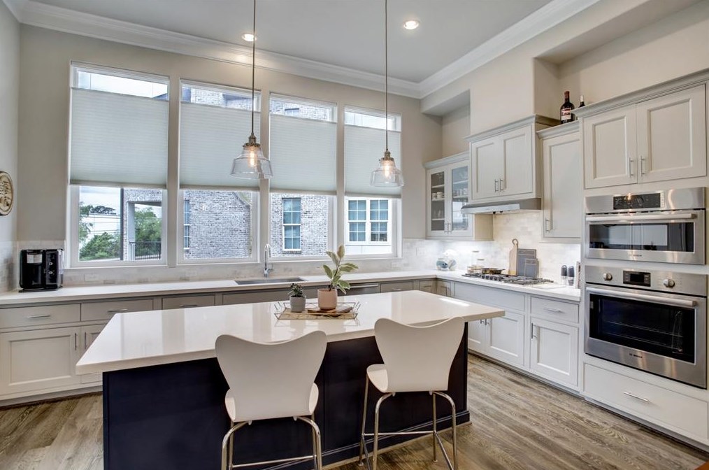 6068 Kansas St, Houston, TX 77007