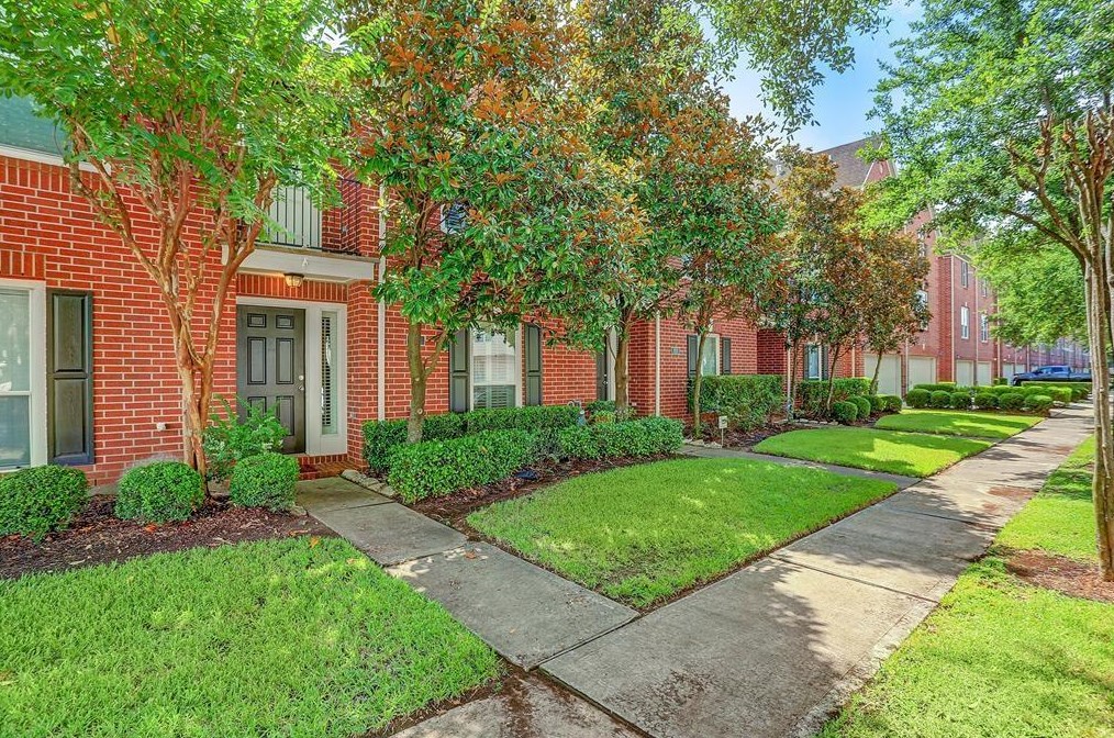 934 E Heights Hollow Ln, Houston, TX 77007