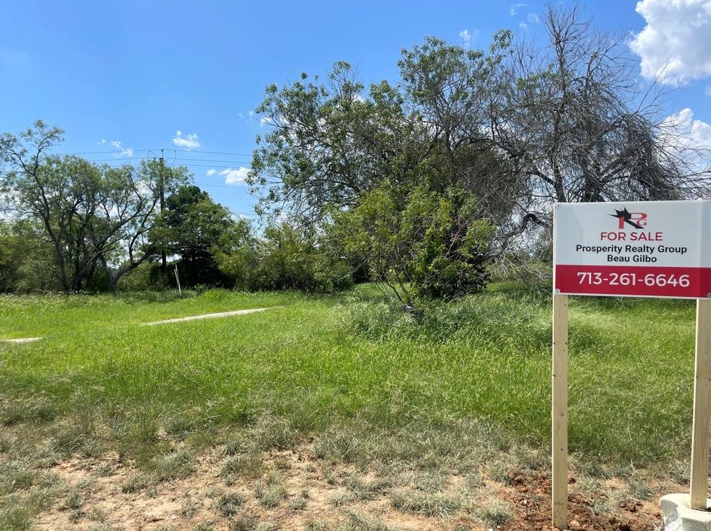 390 Bell Rd, Seguin, TX 78155