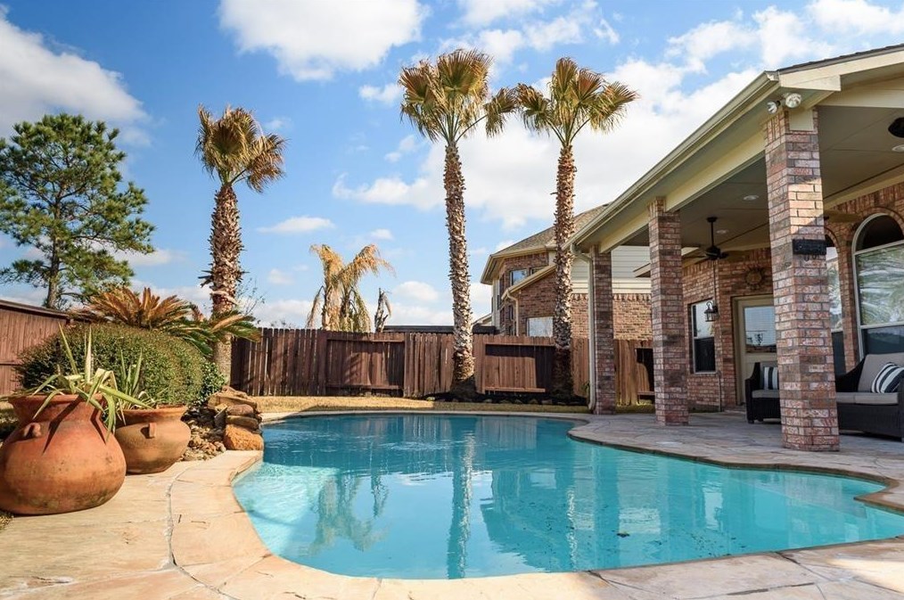 17330 Chestnut Bluff Dr, Houston, TX 77095-5062