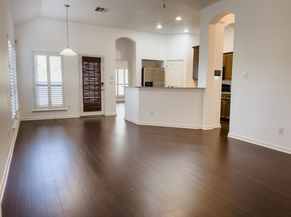 1410 Summer Ct, Brenham, TX 77833