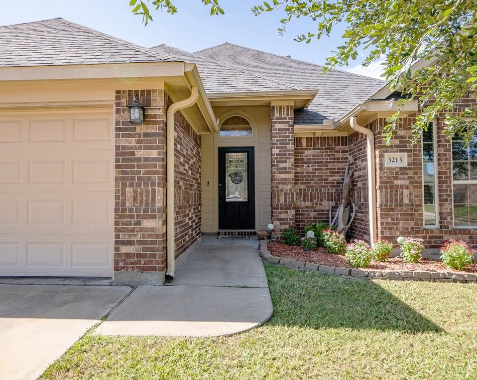 3213 El Camino St, Bay City, TX 77414