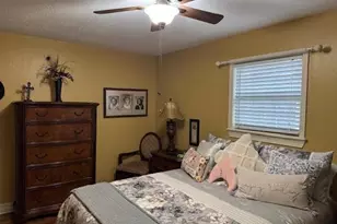 245 N Clover St, Bridge City, TX 77611 - Photo 16