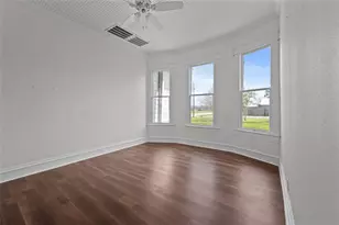 608 Miller St, Anahuac, TX 77514 - Photo 20