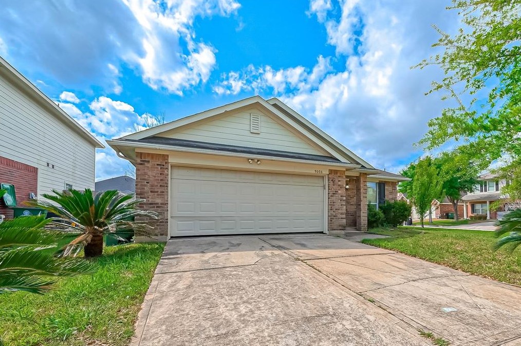 9006 S Jewel Bend Ln, Houston, TX 77075