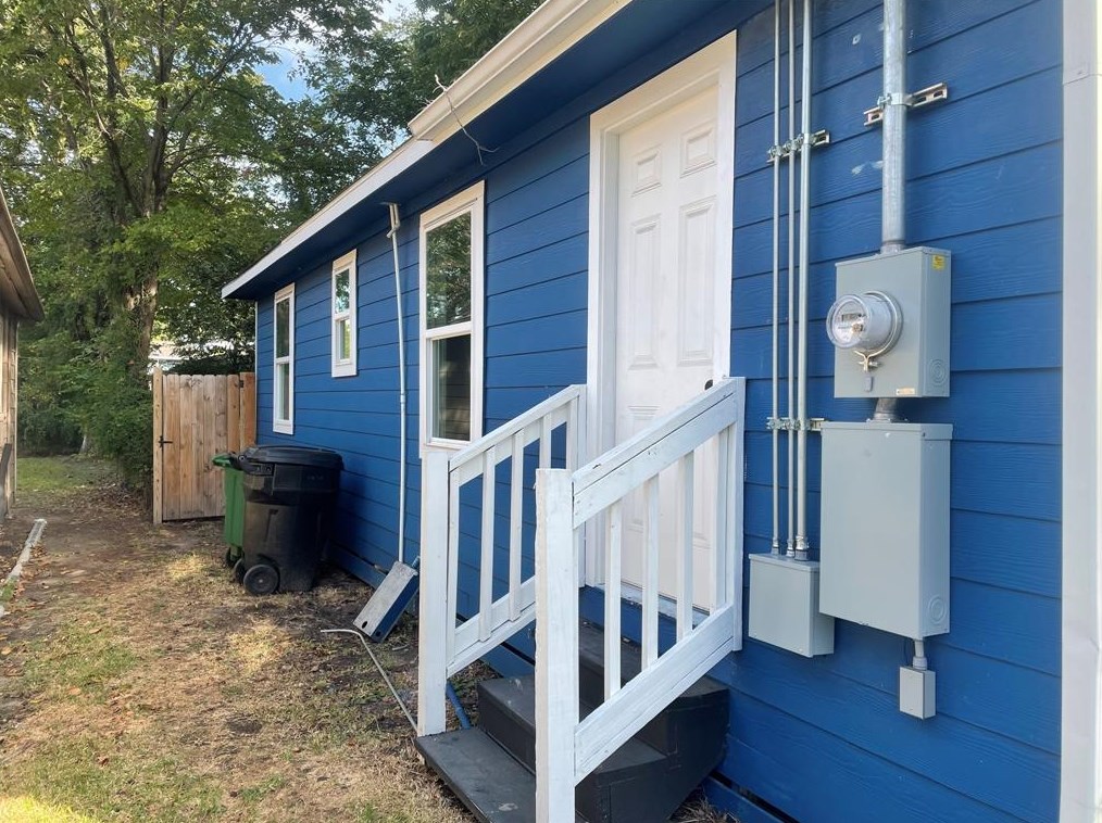 1411 E 35th St, Houston, TX 77022