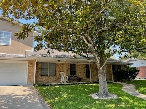 1301 Woodson Ln, Brenham, TX 77833-4336