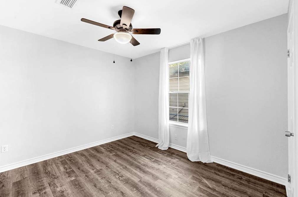 2108 Heaney Dr, Houston TX  77093-6112 exterior