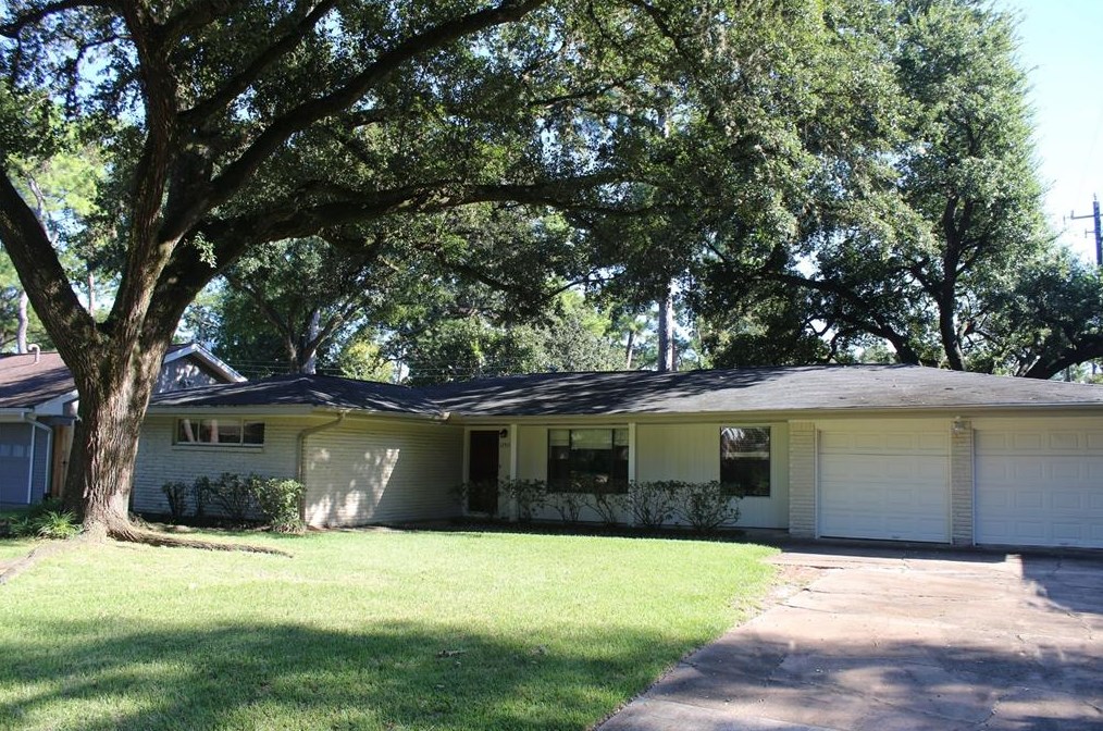 12919 Traviata Dr, Houston, TX 77024