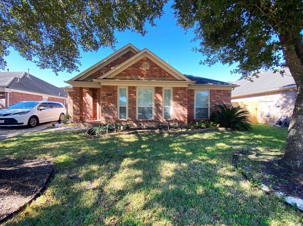 3815 Lake Edinburg Ln, Richmond, TX 77406