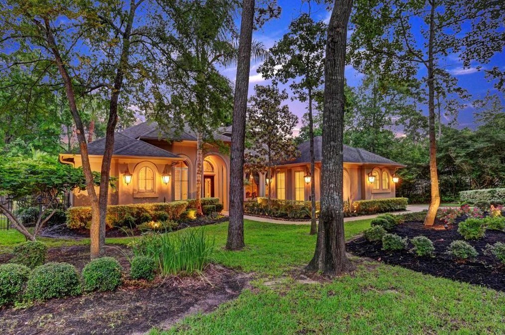 23 Heritage Hill Cir, Spring TX  77381-1405 exterior