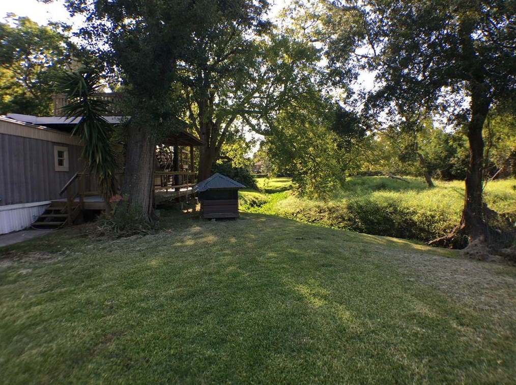 505 Youpon Dr, Taylor Lake Village, TX 77586