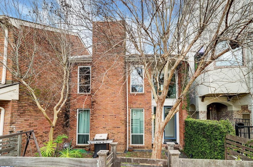 5112 Gibson St, Houston, TX 77007-5215