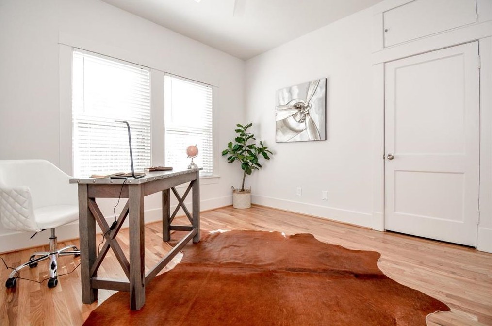 2418 Mandell, Houston TX 77005-1828 exterior