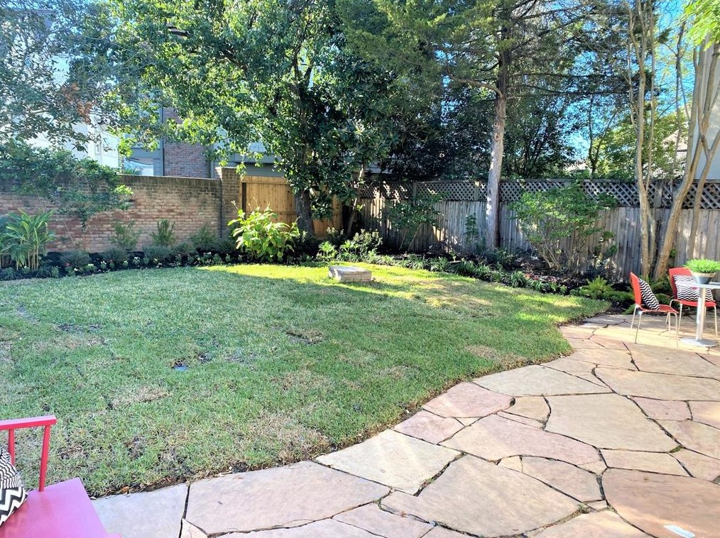 2418 Mandell, Houston TX 77005-1828 exterior