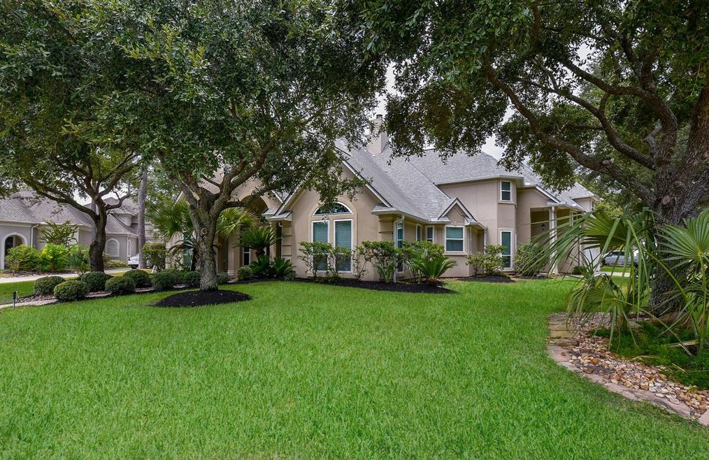 15831 Conners Ace Dr, Spring TX  77379-7718 exterior