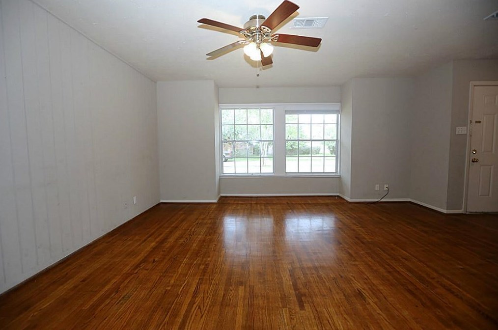 6221 Birdwood Rd, Houston, TX 77074