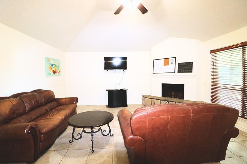 16322 Ginger Run Way, Sugar Land TX  77498-7107 exterior