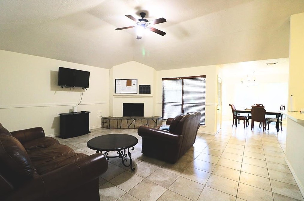 16322 Ginger Run Way, Sugar Land, TX 77498
