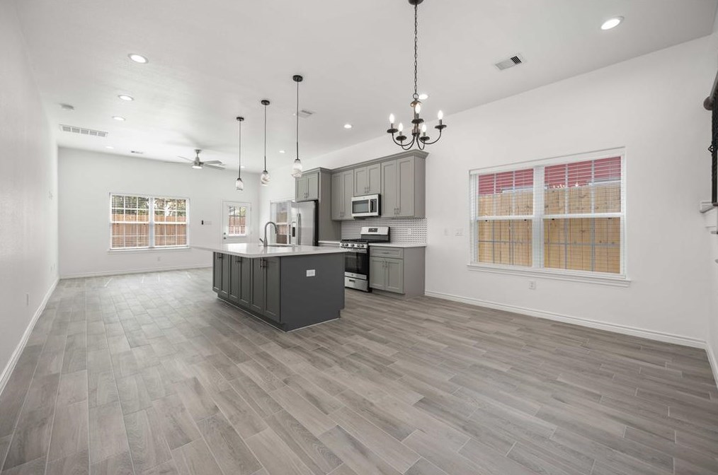 4406 Sterling St, Houston TX  77051-2640 exterior