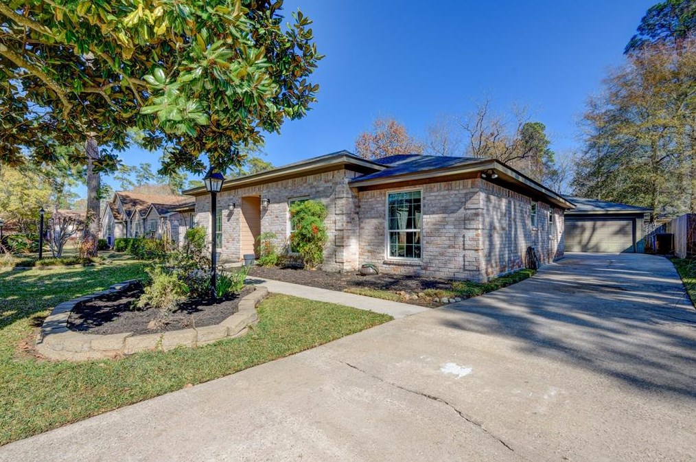 28806 Cherrywood Ln, Spring, TX 77381-1015