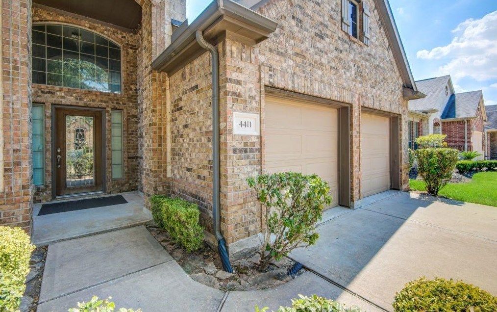 4411 Enchanted Spring Ct, Sugar Land TX  77479-4546 exterior