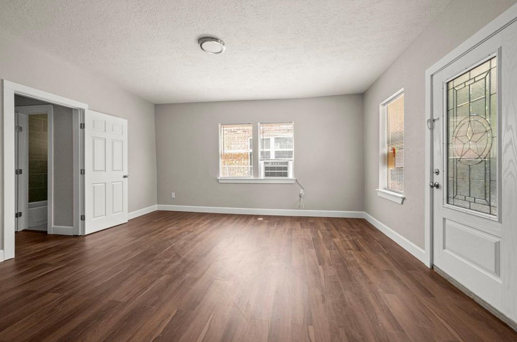 110 York St, Houston TX  77003-1830 exterior