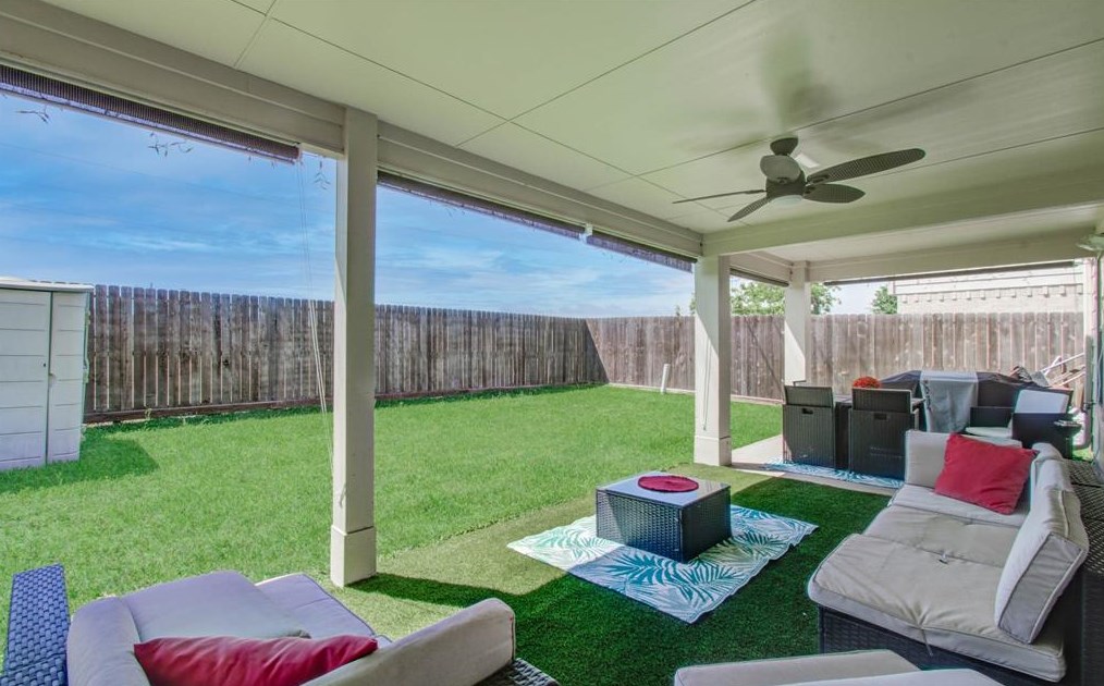 2106 Gable Holw Ln, Katy TX  77450-6771 exterior