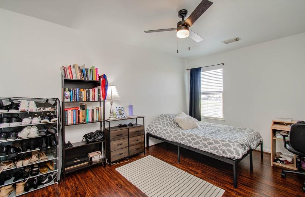 2106 Gable Holw Ln, Katy TX  77450-6771 exterior