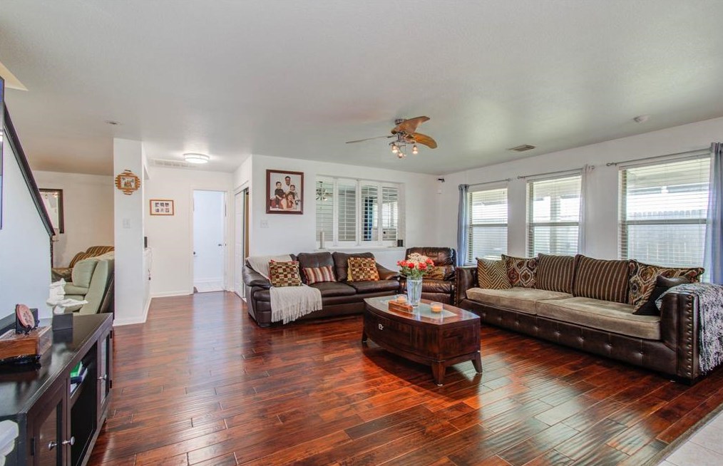 2106 Gable Holw Ln, Katy TX  77450-6771 exterior