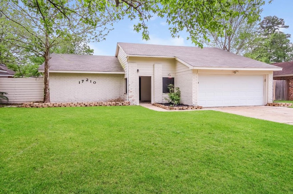 17210 Forelock Way, Crosby TX  77532-4018 exterior