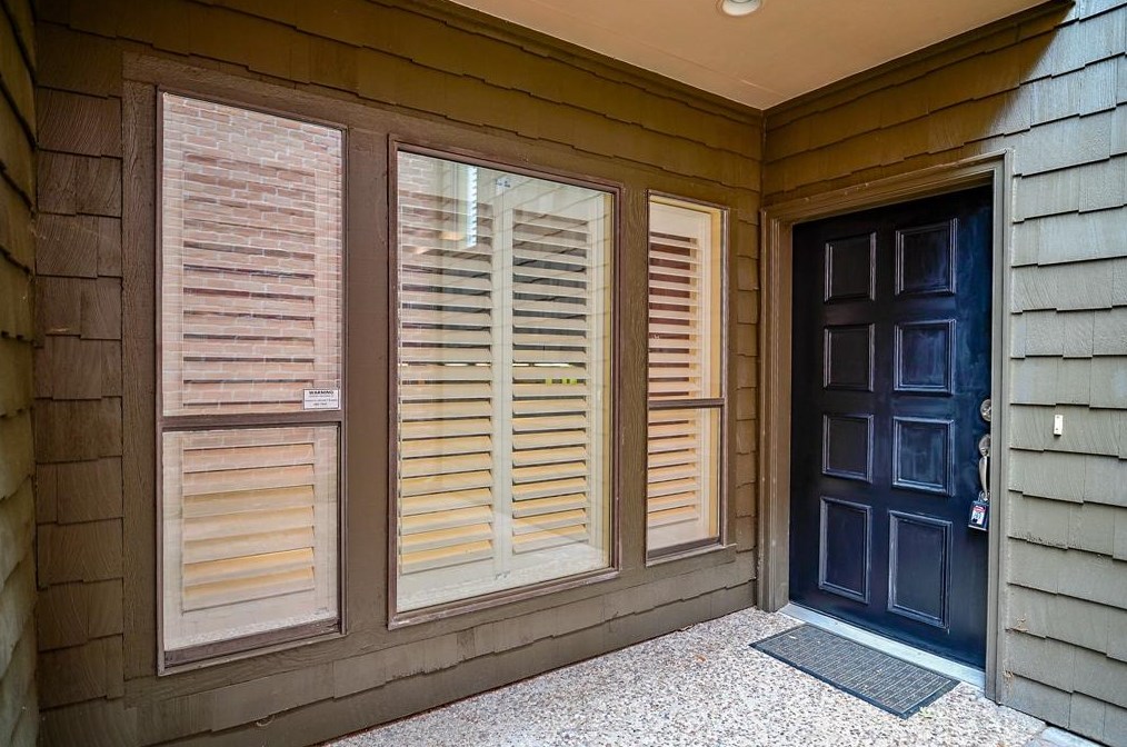 294 Sugarberry Cir, Houston, TX 77024-7248