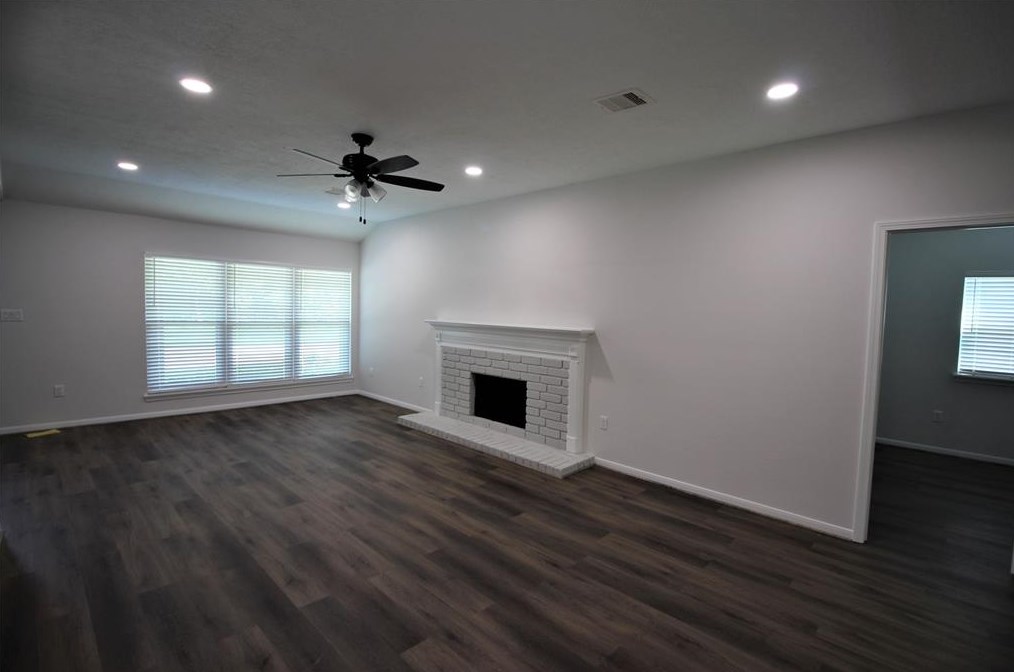 3701 Helen Ln, Pearland, TX 77581