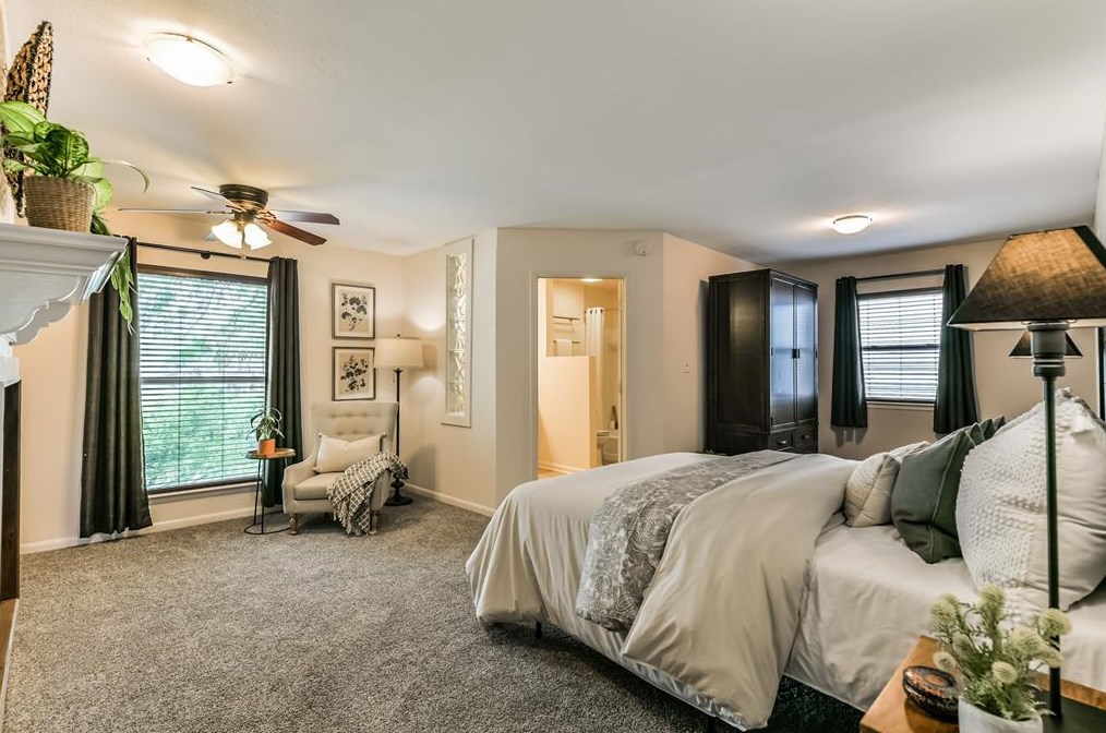 1219 Sealy St, Galveston TX 77550-4029 exterior