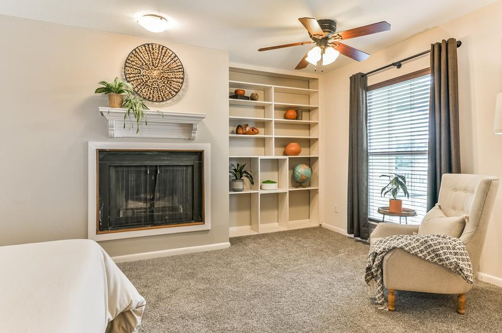 1219 Sealy St, Galveston TX 77550-4029 exterior