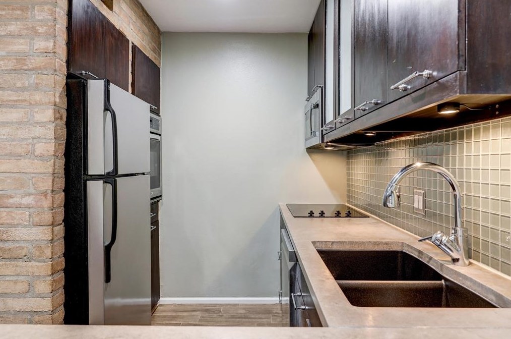 5204 Memorial Dr, Houston TX  77007-8208 exterior