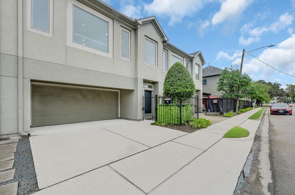 1105 Patterson St, Houston, TX 77007