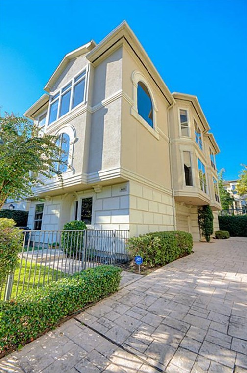 6411 Westcott St, Houston TX  77007-2038 exterior