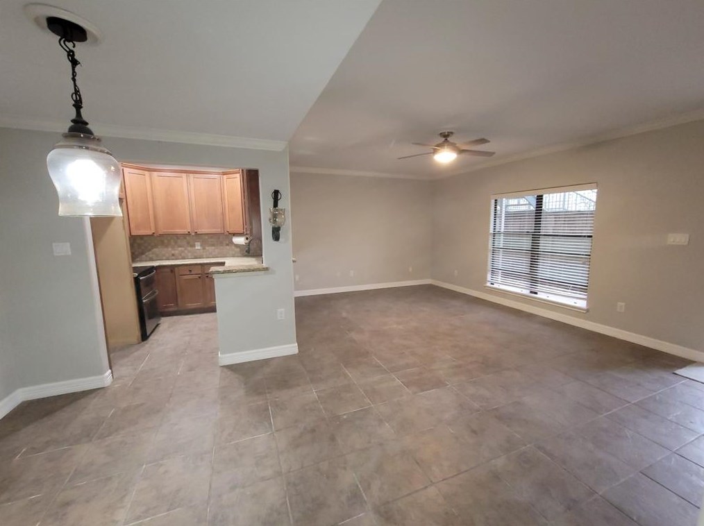 1100 Augusta Dr Apt 85, Houston, TX 77057