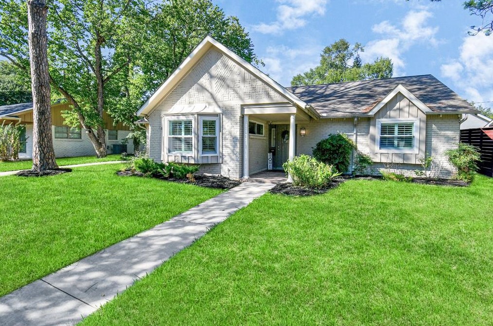 4318 Sarong Dr, Houston, TX 77096