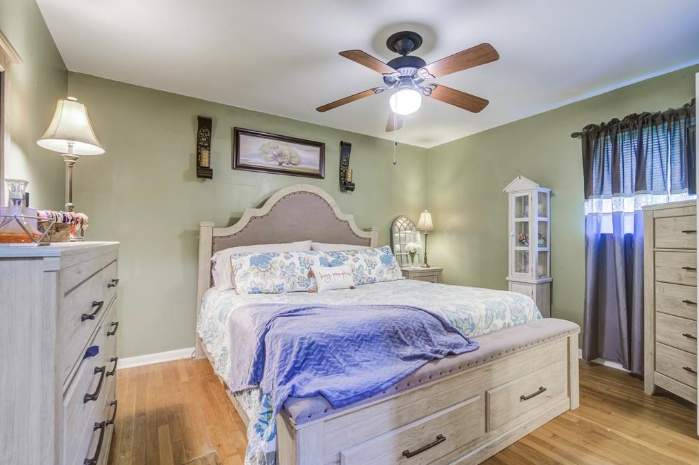 801 Busse Cir, Pasadena TX 77503-2206 exterior