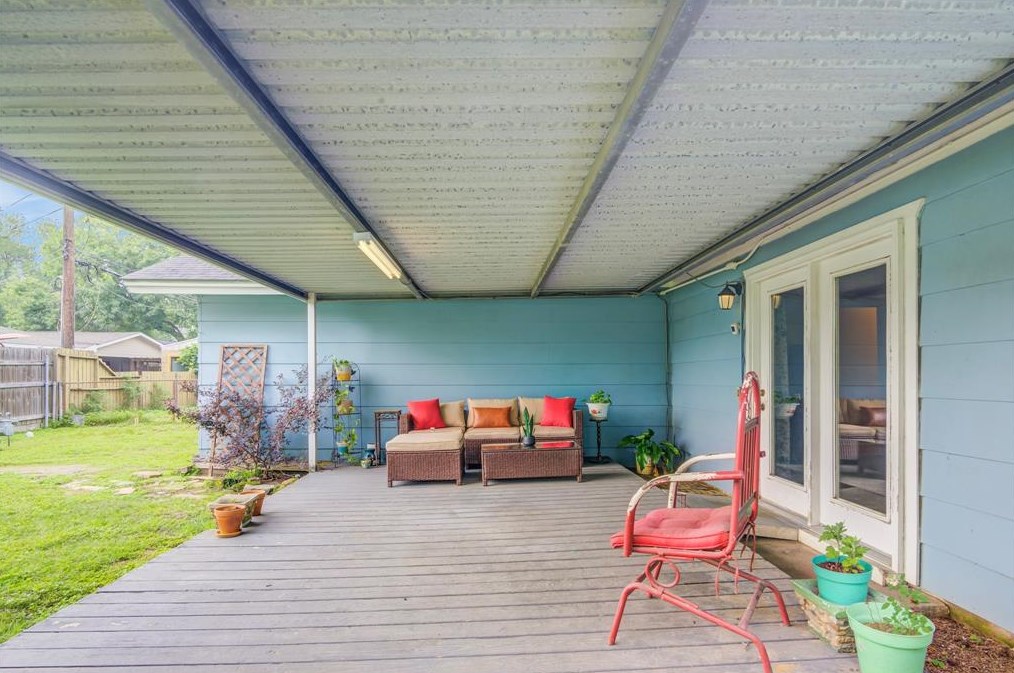 801 Busse Cir, Pasadena TX 77503-2206 exterior