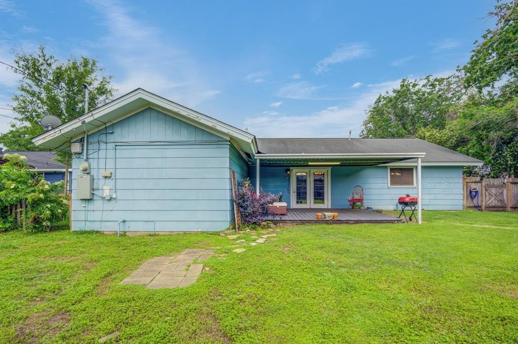 801 Busse Cir, Pasadena TX 77503-2206 exterior